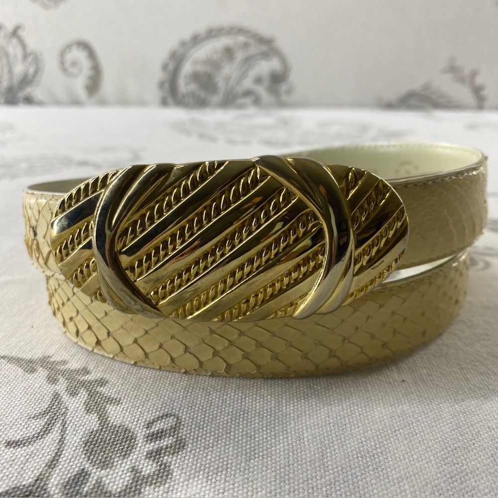 Rare Vintage Genuine Snake Belt Signed Leather Shop. Size Large